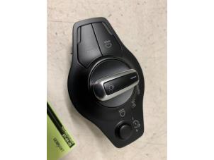 Gebruikte Licht Schakelaar Audi A5 Sportback (8TA) 1.8 TFSI 16V Prijs € 25,00 Margeregeling aangeboden door Autodemontage van de Laar