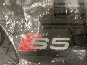 Gebruikte Matten Set Audi S5 (F53/F5P) 3.0 TDI V6 24V Mild hybrid Prijs € 60,50 Inclusief btw aangeboden door Autodemontage van de Laar