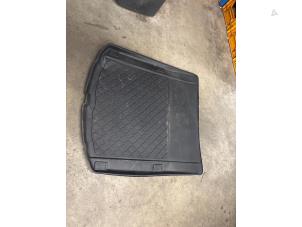 Gebruikte Kofferbak Mat Audi A5 Sportback (8TA) 1.8 TFSI 16V Prijs € 35,00 Margeregeling aangeboden door Autodemontage van de Laar