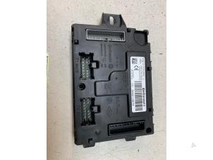 Gebruikte Bodycontrol Module Renault Clio IV Estate/Grandtour (7R) 0.9 Energy TCE 12V Prijs € 30,00 Margeregeling aangeboden door Autodemontage van de Laar