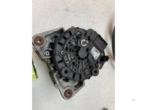 Gebruikte Dynamo Renault Clio IV Estate/Grandtour (7R) 0.9 Energy TCE 12V Prijs € 50,00 Margeregeling aangeboden door Autodemontage van de Laar