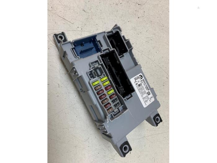 Gebruikte Computer Body Control Fiat Panda (312) 1.0 Hybrid Prijs € 175,00 Margeregeling aangeboden door Autodemontage van de Laar