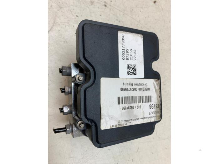 Gebruikte ABS Pomp Fiat Panda (312) 1.0 Hybrid Prijs € 250,00 Margeregeling aangeboden door Autodemontage van de Laar