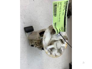 Gebruikte Benzinepomp Kia Soul I (AM) 1.6 CVVT 16V Prijs € 50,00 Margeregeling aangeboden door Autodemontage van de Laar