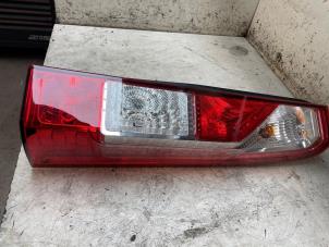 Gebruikte Achterlicht rechts Renault Master III (MA/MB/MC/MD/MH/MF/MG/MH) 2.3 dCi 150 16V Prijs € 84,70 Inclusief btw aangeboden door Autodemontage van de Laar