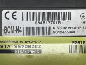 Gebruikte Computer Body Control Renault Master III (MA/MB/MC/MD/MH/MF/MG/MH) 2.3 dCi 150 16V Prijs € 163,35 Inclusief btw aangeboden door Autodemontage van de Laar