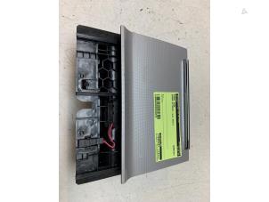 Gebruikte Asbak voor Skoda Octavia Combi (5EAC) 1.0 TSI 12V Prijs € 35,00 Margeregeling aangeboden door Autodemontage van de Laar