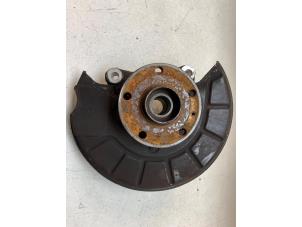 Gebruikte Fusee links-voor Volkswagen Passat (362) 1.4 TSI 16V Prijs € 50,00 Margeregeling aangeboden door Autodemontage van de Laar