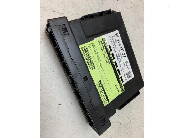 Gebruikte Computer Body Control Opel Karl 1.0 12V Prijs € 75,00 Margeregeling aangeboden door Autodemontage van de Laar