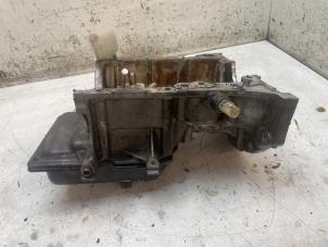 Gebruikte Carterpan Kia Stonic (YB) 1.0i T-GDi 12V Prijs € 60,00 Margeregeling aangeboden door Autodemontage van de Laar