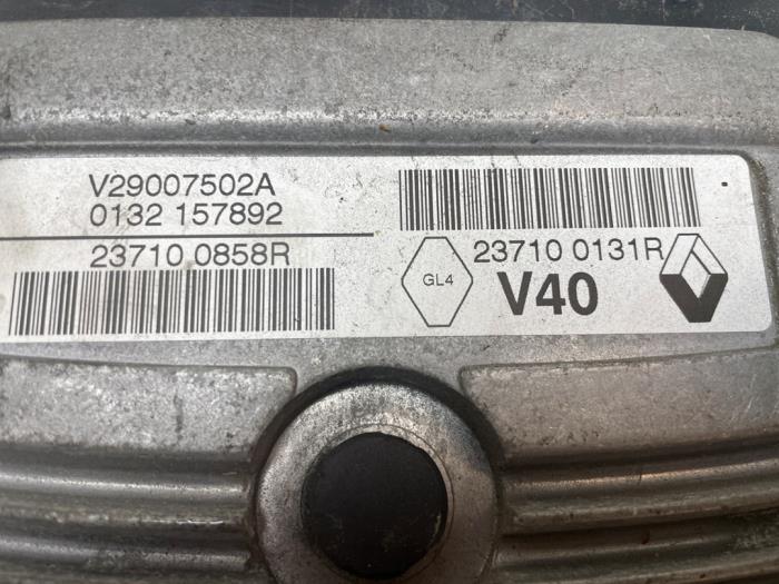 Gebruikte Computer Motormanagement Renault Scénic III (JZ) 1.6 16V Prijs € 125,00 Margeregeling aangeboden door Autodemontage van de Laar