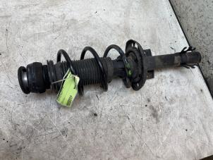 Gebruikte Schermdrager links-voor Volkswagen Up! (121) 1.0 12V 60 Prijs € 60,00 Margeregeling aangeboden door Autodemontage van de Laar