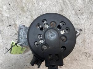 Gebruikte Dynamo Volvo C30 (EK/MK) 1.6 16V Prijs € 50,00 Margeregeling aangeboden door Autodemontage van de Laar