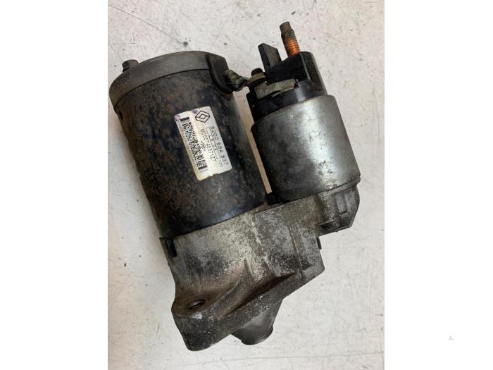 Gebruikte Startmotor Renault Clio III (BR/CR) 1.4 16V Prijs € 35,00 Margeregeling aangeboden door Autodemontage van de Laar