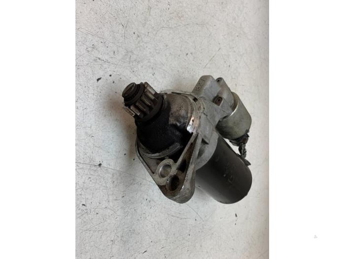 Startmotor van een Volkswagen Scirocco (137/13AD) 1.4 TSI 122 16V 2012