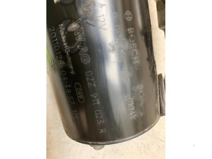 Startmotor van een Volkswagen Scirocco (137/13AD) 1.4 TSI 122 16V 2012