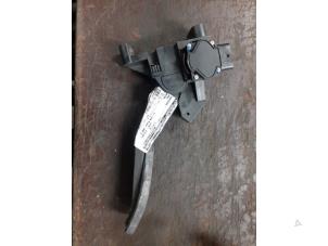 Gebruikte Gaspedaal Opel Astra G Caravan (F35) 2.0 Di 16V Prijs € 50,00 Margeregeling aangeboden door Autodemontage van de Laar