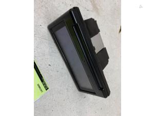 Gebruikte Display Interieur Volvo V50 (MW) 2.0 D 16V Prijs € 35,00 Margeregeling aangeboden door Autodemontage van de Laar