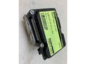 Gebruikte ABS Pomp Renault Kangoo Express (FW) 1.5 dCi 90 FAP Prijs € 75,00 Margeregeling aangeboden door Autodemontage van de Laar