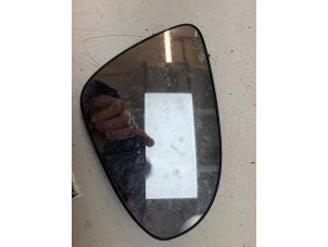 Gebruikte Spiegelglas rechts Toyota Aygo (B40) 1.0 12V VVT-i Prijs € 20,00 Margeregeling aangeboden door Autodemontage van de Laar