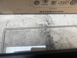 Nieuwe Oplaadpunt stekker aansluiting Audi E-Tron Prijs op aanvraag aangeboden door Autodemontage van de Laar