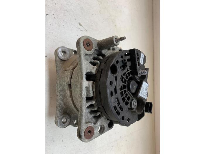Gebruikte Dynamo Volkswagen Polo IV (9N1/2/3) 1.4 16V Prijs € 40,00 Margeregeling aangeboden door Autodemontage van de Laar
