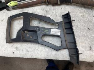Gebruikte Bumpersteun rechts-achter Citroen C4 Picasso (UD/UE/UF) 1.6 16V VTi 120 Prijs € 25,00 Margeregeling aangeboden door Autodemontage van de Laar