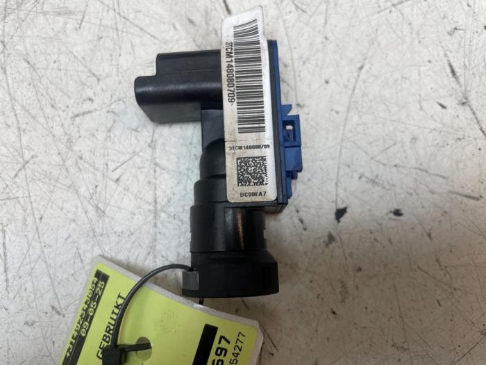 Gebruikte Sensor Remassistent Opel Corsa F (UB/UH/UP) Electric, Corsa-e 50kWh Prijs € 15,00 Margeregeling aangeboden door Autodemontage van de Laar