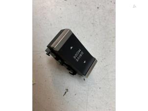 Gebruikte I-Drive knop Opel Corsa F (UB/UH/UP) Electric, Corsa-e 50kWh Prijs € 10,00 Margeregeling aangeboden door Autodemontage van de Laar