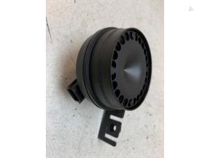 Gebruikte Alarm sirene Opel Corsa F (UB/UH/UP) Electric, Corsa-e 50kWh Prijs € 25,00 Margeregeling aangeboden door Autodemontage van de Laar