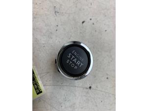 Gebruikte Start/Stop schakelaar Opel Corsa F (UB/UH/UP) Electric, Corsa-e 50kWh Prijs € 10,00 Margeregeling aangeboden door Autodemontage van de Laar