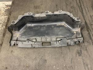 Gebruikte Beschermplaat bodem Opel Corsa F (UB/UH/UP) Electric, Corsa-e 50kWh Prijs € 95,00 Margeregeling aangeboden door Autodemontage van de Laar