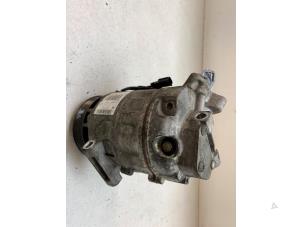 Gebruikte Pomp Airco Renault Trafic (1FL/2FL/3FL/4FL) 2.0 dCi 16V 120 Prijs € 70,00 Margeregeling aangeboden door Autodemontage van de Laar