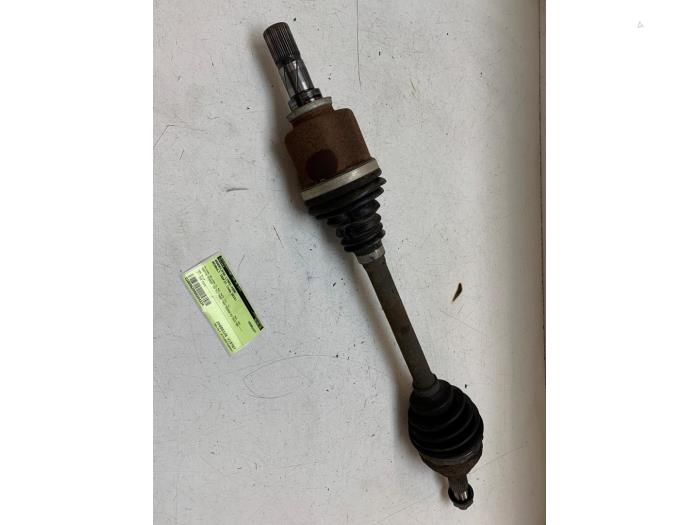 Gebruikte Steekas links-voor Renault Trafic (1FL/2FL/3FL/4FL) 2.0 dCi 16V 120 Prijs € 75,00 Margeregeling aangeboden door Autodemontage van de Laar