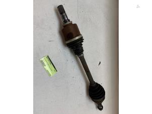 Gebruikte Steekas links-voor Renault Trafic (1FL/2FL/3FL/4FL) 2.0 dCi 16V 120 Prijs € 75,00 Margeregeling aangeboden door Autodemontage van de Laar