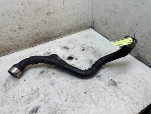 Gebruikte Intercooler Buis Renault Megane IV Estate (RFBK) 1.5 Energy dCi 110 Prijs € 75,00 Margeregeling aangeboden door Autodemontage van de Laar