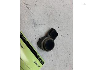 Gebruikte PDC Sensor Renault Trafic (1FL/2FL/3FL/4FL) 2.0 dCi 16V 120 Prijs € 25,00 Margeregeling aangeboden door Autodemontage van de Laar