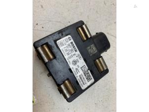 Gebruikte ACC Sensor (afstand) Volkswagen Polo V (6R) 1.4 TDI DPF BlueMotion technology Prijs op aanvraag aangeboden door Autodemontage van de Laar