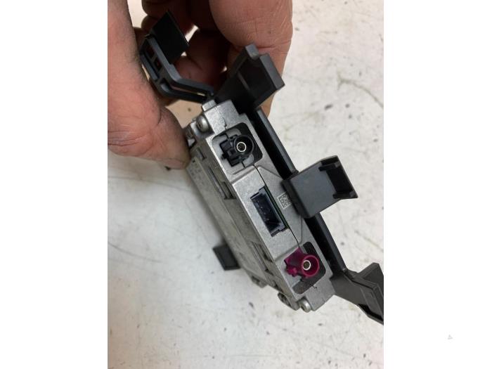 Telefoon Module van een Volkswagen Golf VIII (CD1) 2.0 GTI 16V 2021