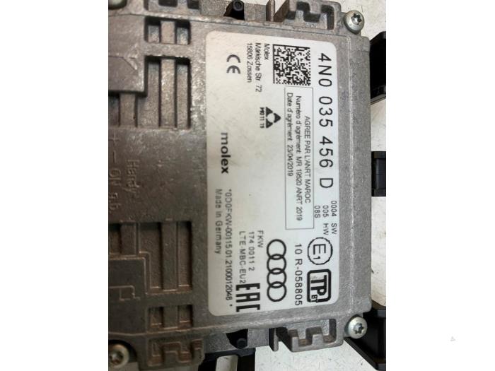 Telefoon Module van een Volkswagen Golf VIII (CD1) 2.0 GTI 16V 2021