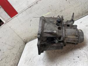 Gebruikte Versnellingsbak Peugeot Partner Tepee (7A/B/C/D/E/F/G/J/P/S) 1.6 HDiF 90 16V Phase 1 Prijs € 300,00 Margeregeling aangeboden door Autodemontage van de Laar