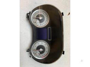 Gebruikte Kilometerteller KM Mercedes A (W176) 1.6 A-180 16V Prijs € 170,00 Margeregeling aangeboden door Autodemontage van de Laar