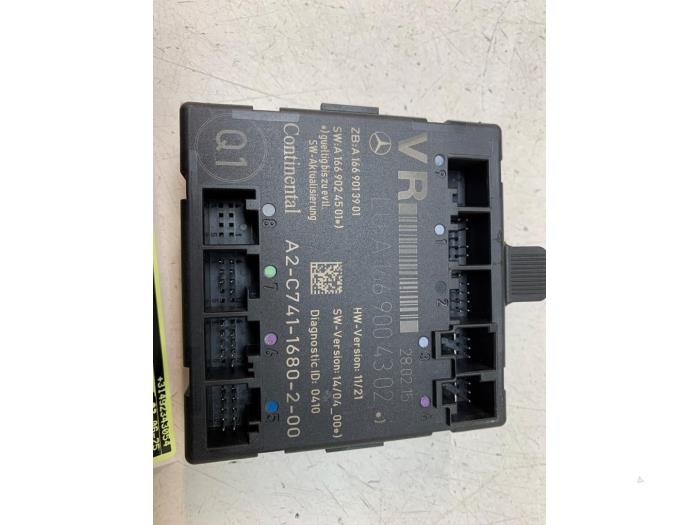 Gebruikte Module Centrale Deurvergrendeling Mercedes A (W176) 1.6 A-180 16V Prijs € 25,00 Margeregeling aangeboden door Autodemontage van de Laar