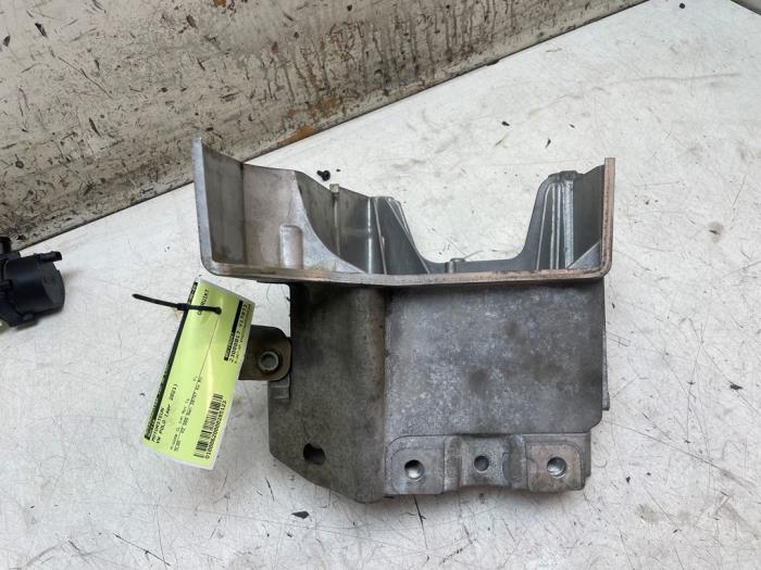 Gebruikte Motorsteun Volkswagen Polo VI (AW1) 1.0 TSI 12V Prijs € 30,00 Margeregeling aangeboden door Autodemontage van de Laar
