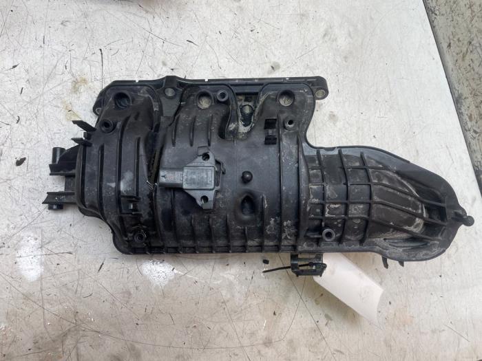 Gebruikte Spruitstuk Inlaat Volkswagen Polo VI (AW1) 1.0 TSI 12V Prijs € 90,00 Margeregeling aangeboden door Autodemontage van de Laar
