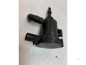 Gebruikte Brandstof Drukregelaar Mercedes A (W176) 1.6 A-180 16V Prijs € 25,00 Margeregeling aangeboden door Autodemontage van de Laar