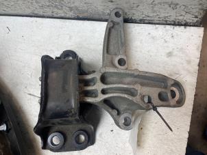 Gebruikte Motorsteun Renault Kadjar (RFEH) 1.5 dCi DPF Prijs € 25,00 Margeregeling aangeboden door Autodemontage van de Laar