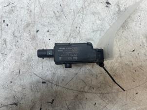 Gebruikte Druksensor Volkswagen Transporter T6 2.0 TDI 150 Prijs € 25,00 Margeregeling aangeboden door Autodemontage van de Laar