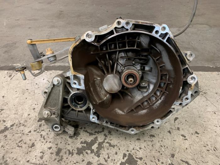 Gebruikte Versnellingsbak Opel Corsa D 1.2 16V Prijs € 275,00 Margeregeling aangeboden door Autodemontage van de Laar