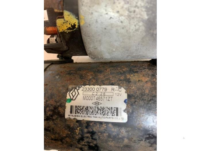 Startmotor van een Dacia Lodgy (JS/SD0J) 1.2 TCE 16V 2013